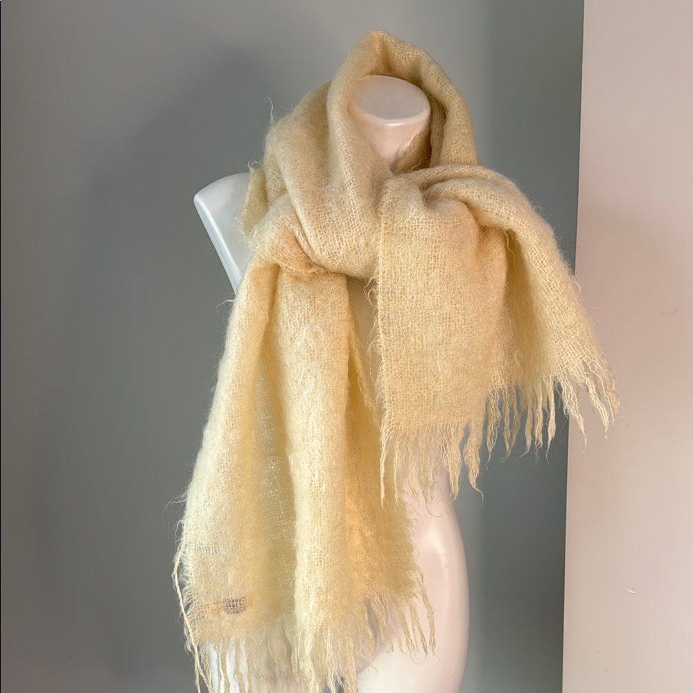Vintage Mohair cream color Large Scarf Wrap EUC